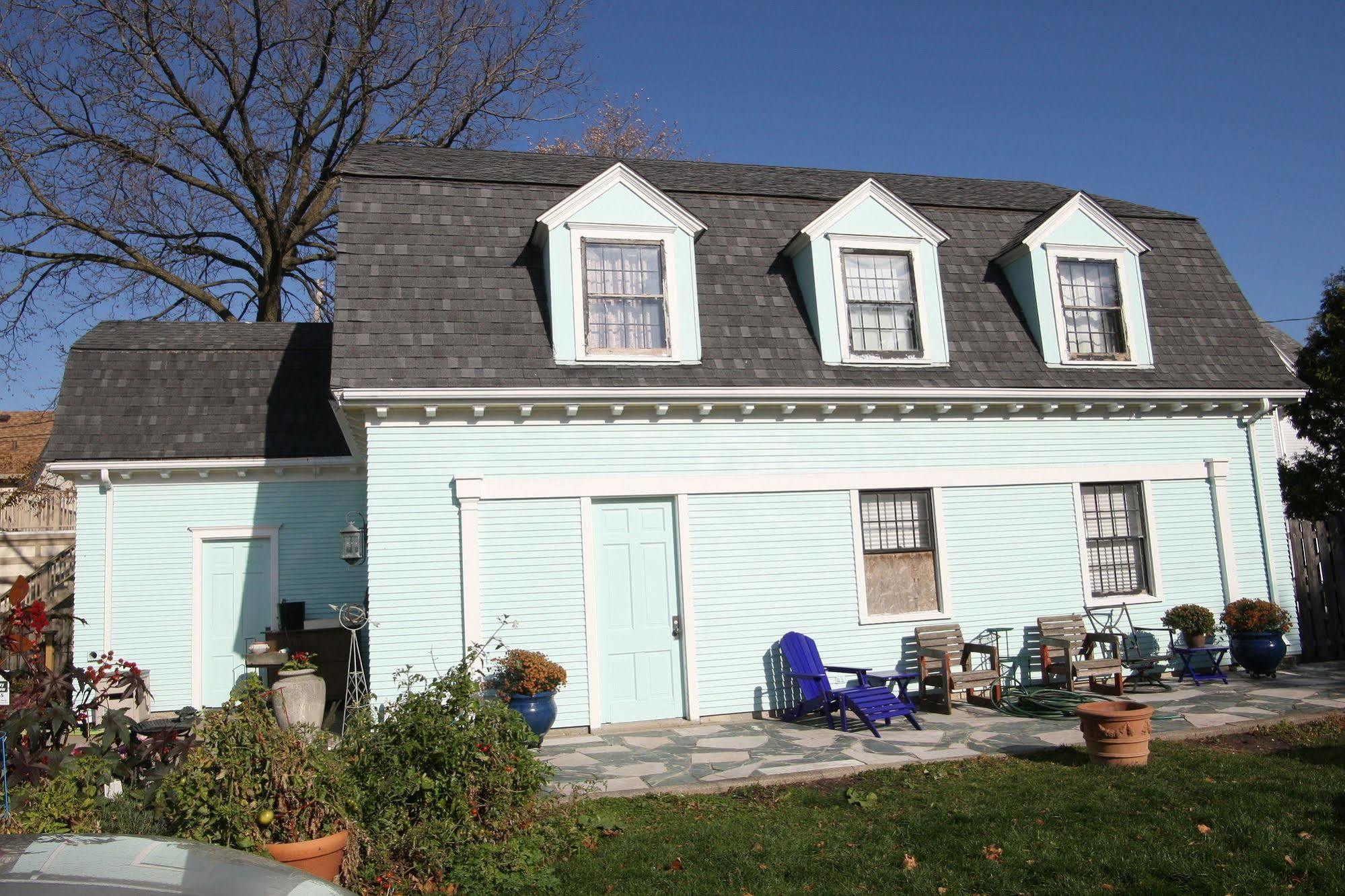 Christmas House Bed & Breakfast Racine Exterior photo