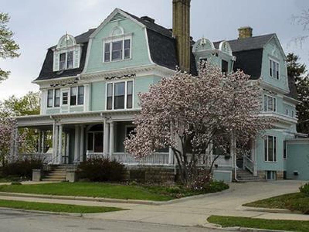 Christmas House Bed & Breakfast Racine Room photo